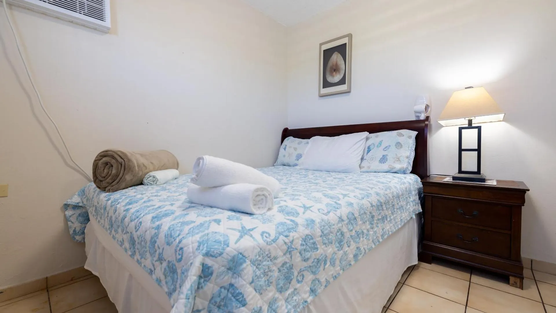 Montones Beach Apartment C-3 Isabela
